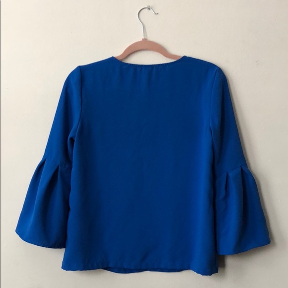 H&M Blue flowy sleeve blouse - Picture 6 of 6